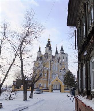 러시아 시베리아의 톰스크 시내에 있는 ‘부활’교회. 톨스토이의 명작 『부활』을 기념해 만든 교회다. 톰스크는 사방이 눈으로 쌓인 눈의 도시다. 